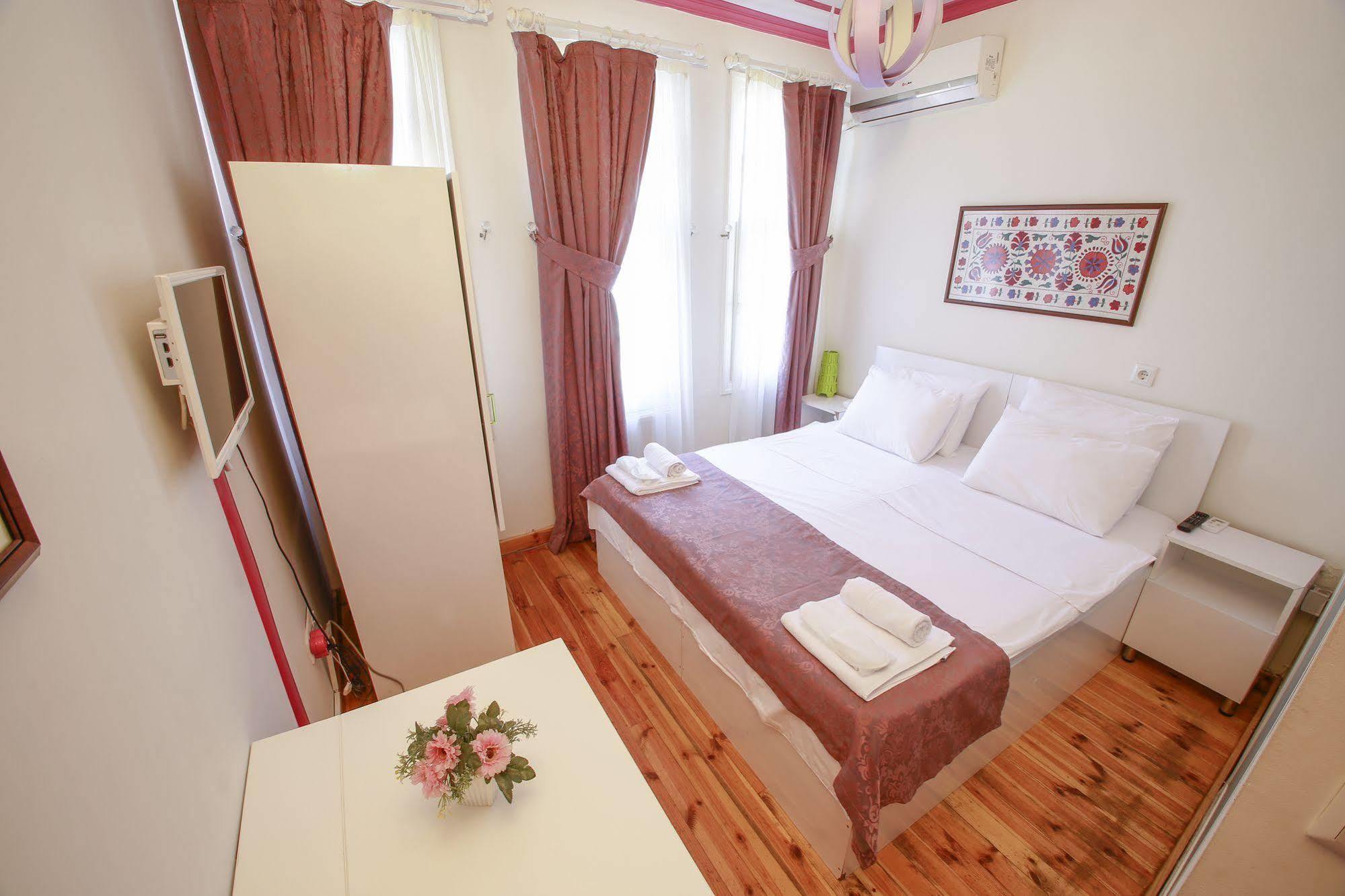 Lale Inn Ortakoey Isztambul Kültér fotó